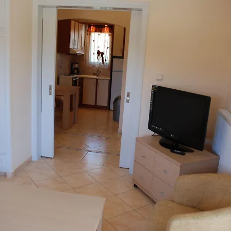 Marilen Alinda (Leros)