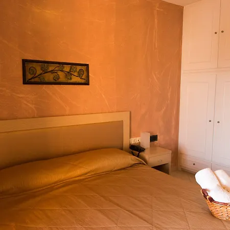 Marilen Aparthotel 2*